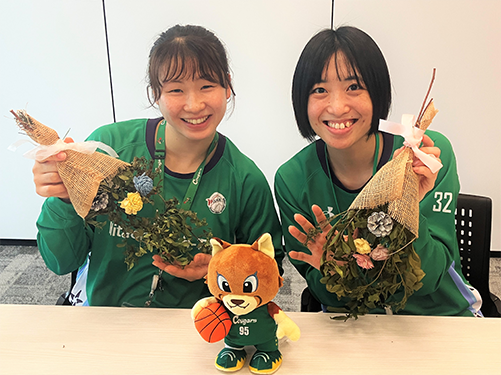 Even Cougars players participated. 