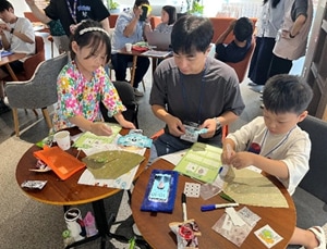 Making paper microscopes