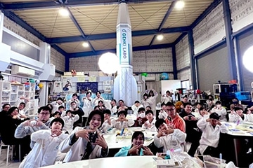 Group photo: &ldquo;Let&rsquo;s Do Science!&rdquo;