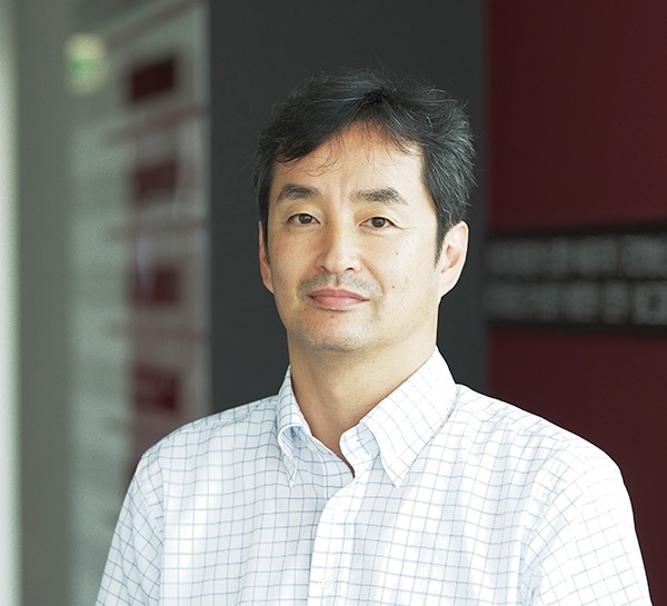 内田　龍児 様（東北医科薬科大学　天然物化学研究室　教授　博士（薬学））