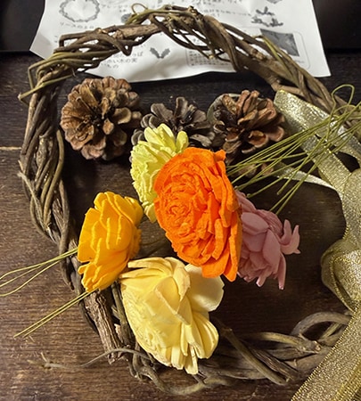 オンライン説明会に参加、届いた材料でリースを作製