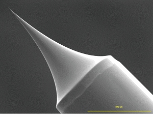 Cold field emitter tip